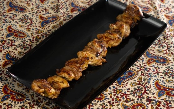 جوجه کباب ران (یک سیخ)
